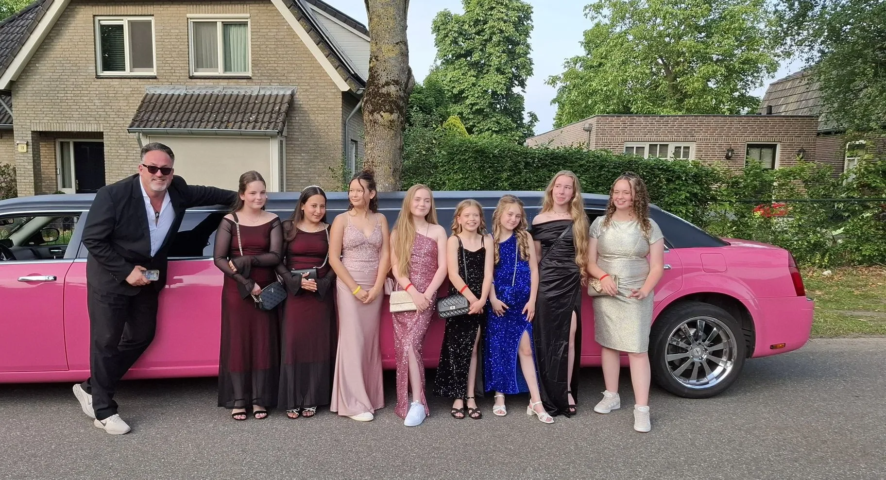 Feestelijke rit in de Chrysler