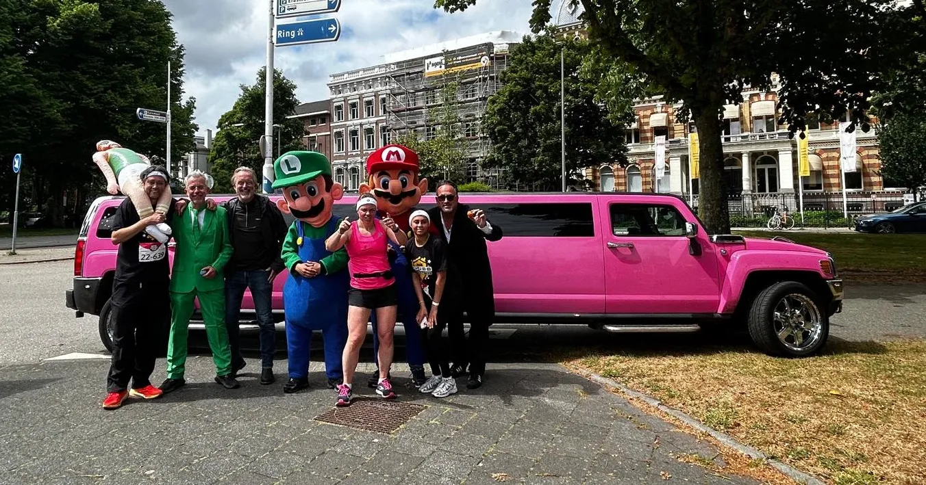 Groep geniet van de rit